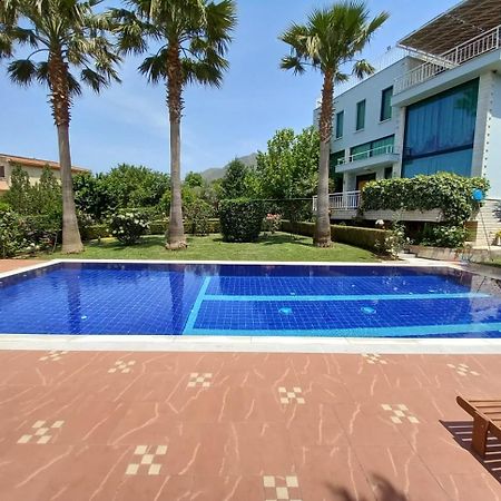 Family Beach Swimming Pool Villa Luanit Trajas Buitenkant foto